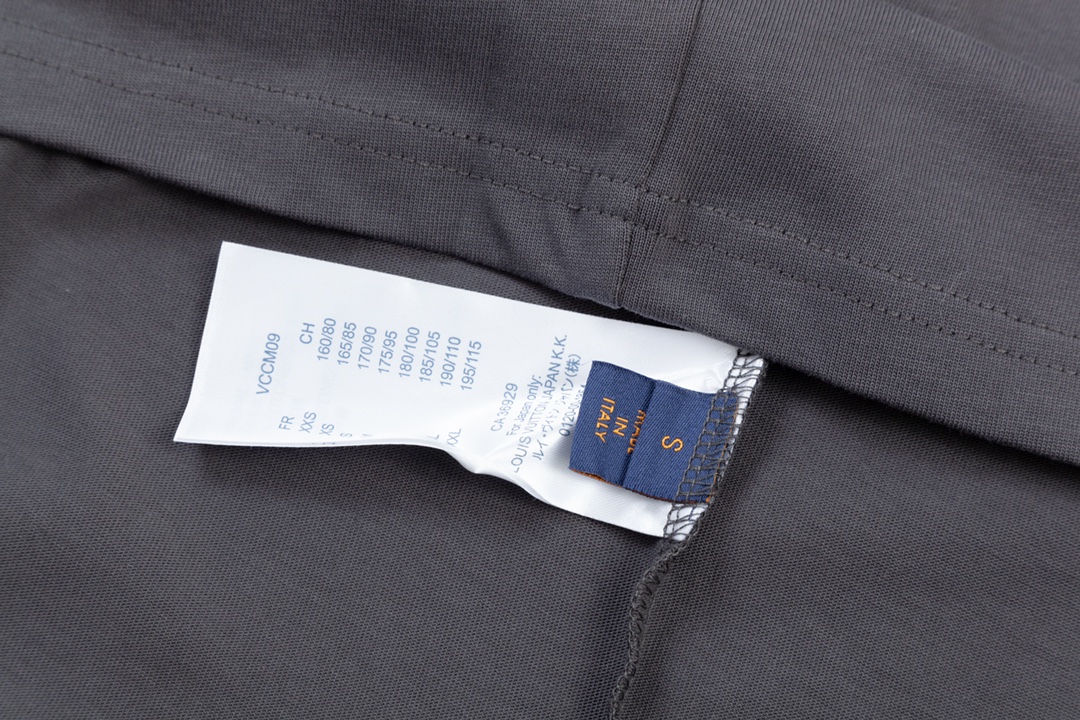 Louis Vuitton T-Shirt 203993