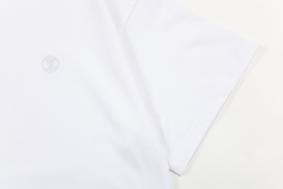 Louis Vuitton T-Shirt 203997