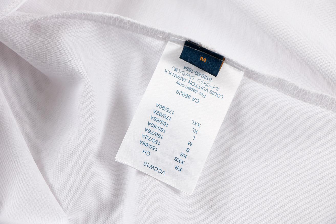 Louis Vuitton T-Shirt 204748