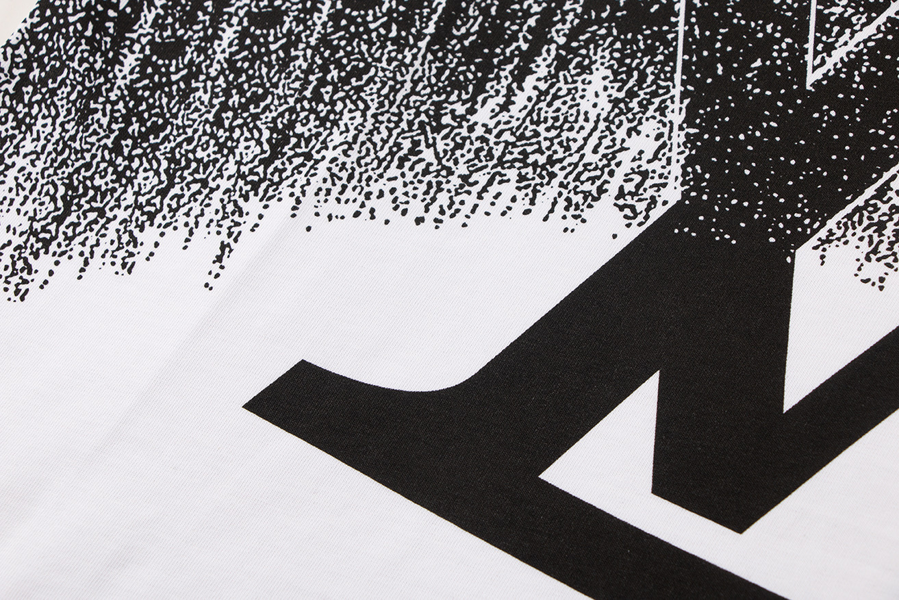 Louis Vuitton T-Shirt 204750