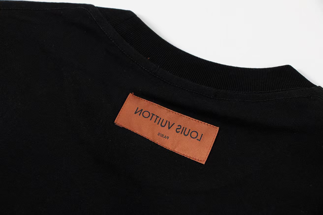 Louis Vuitton T-Shirt 204760