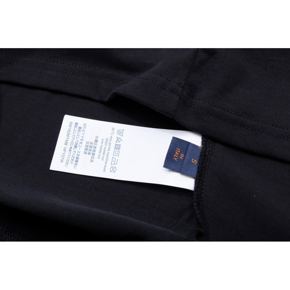 Louis Vuitton T-Shirt 204851