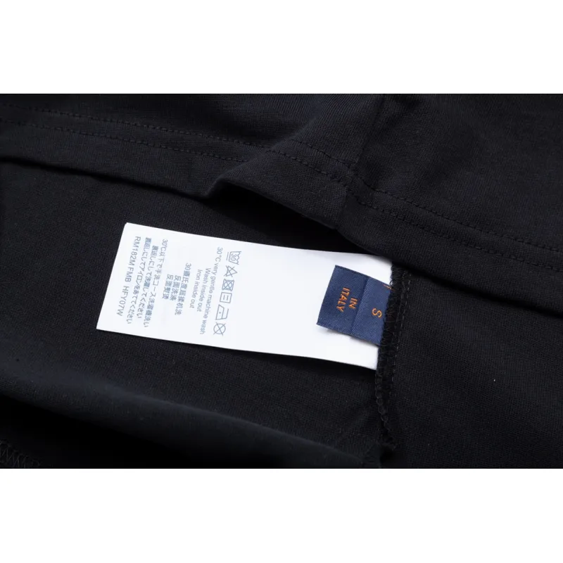 Louis Vuitton T-Shirt 204851