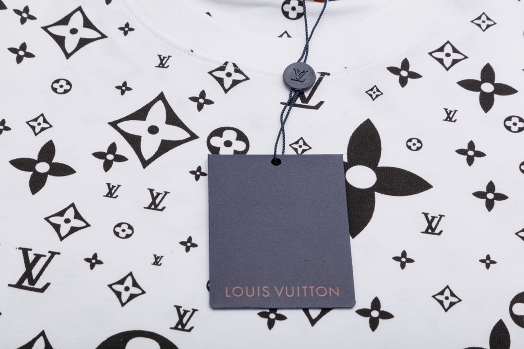 Louis Vuitton T-Shirt 204858