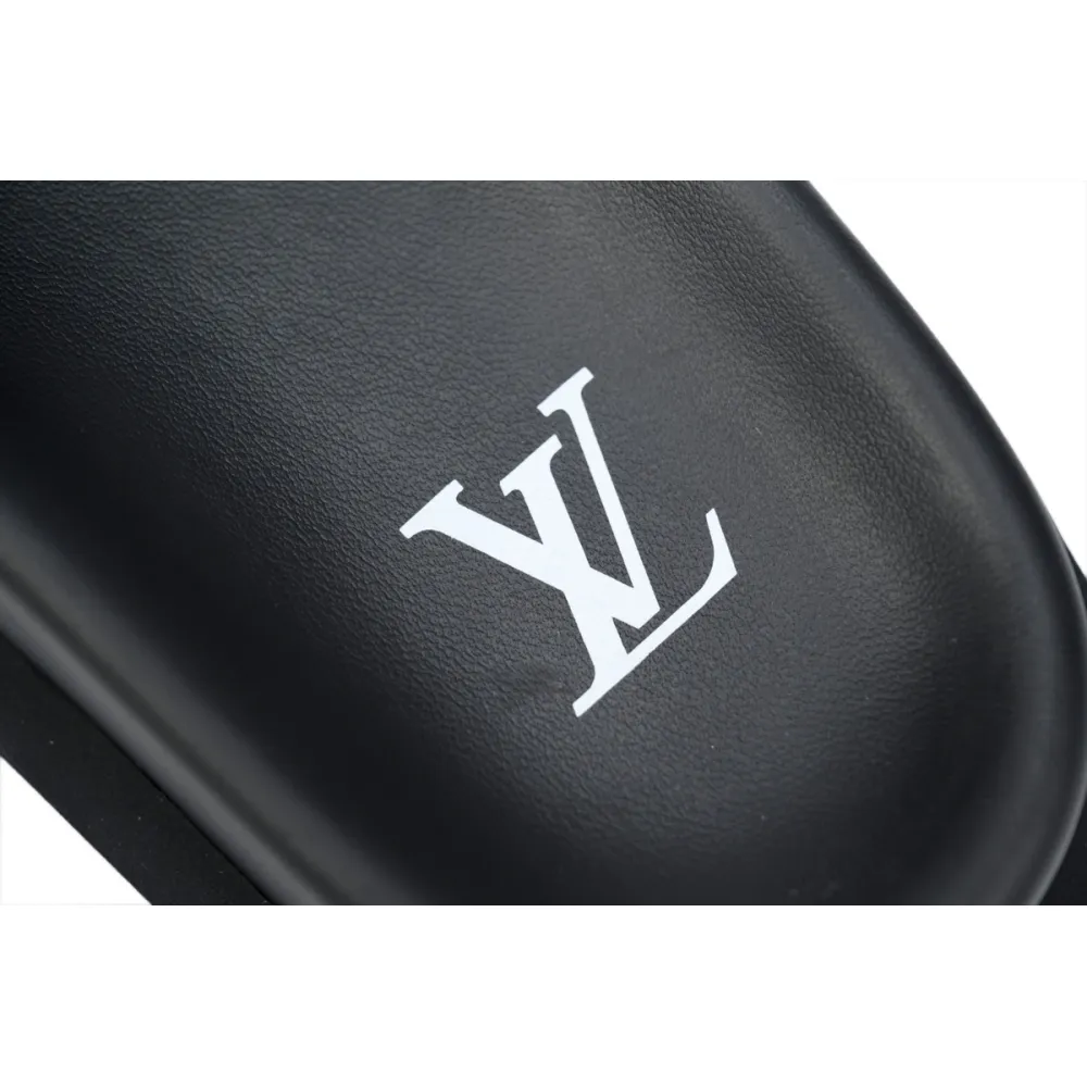 LOUIS VUITTON Miami flocked black