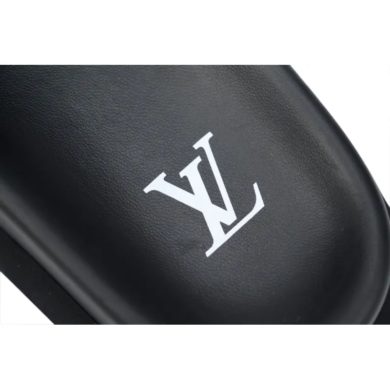 LOUIS VUITTON Miami flocked black