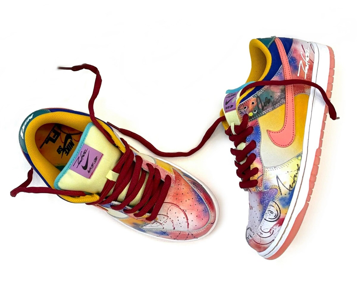LJR Batch Nike SB Dunk Low Futura Laboratories Sunblush (Friends and Family) HF6061-700