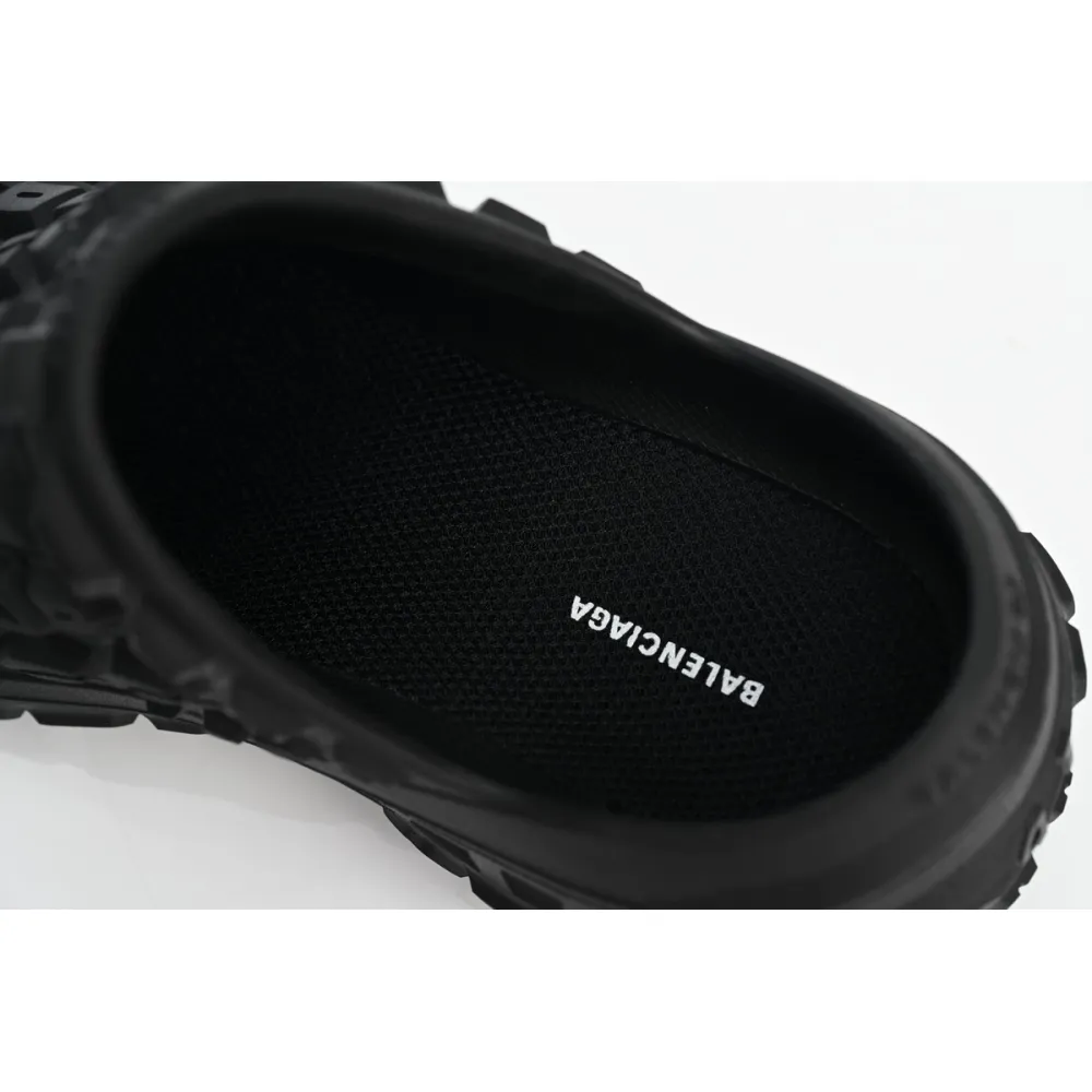 Balenciaga Defender Black 735250 W3CV2 1000