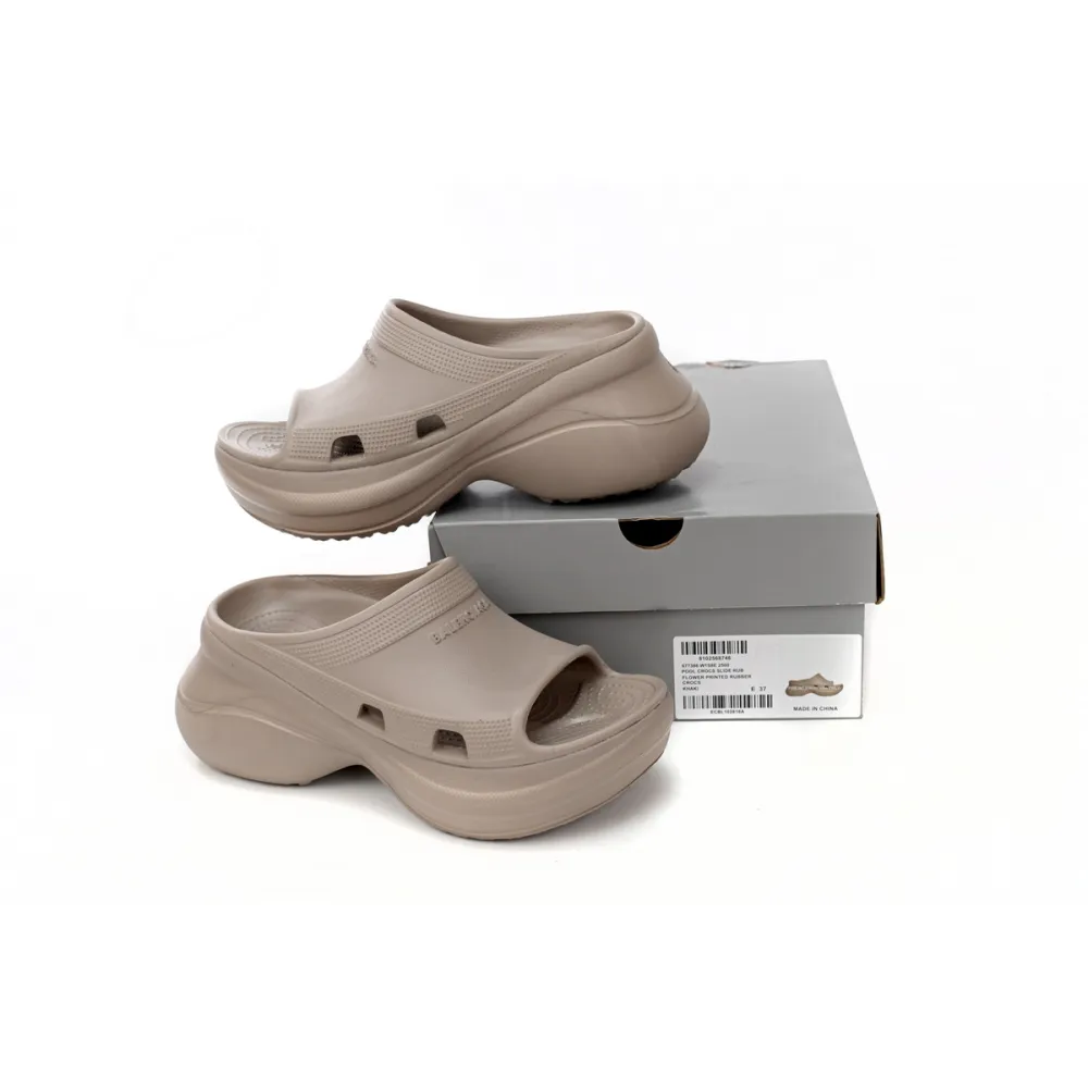 balenciaga pool crocs beige 677386 w1s8e 2500