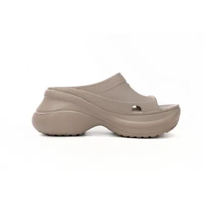 BALENCIAGA Pool Crocs Beige 677386 W1S8E 2500 02