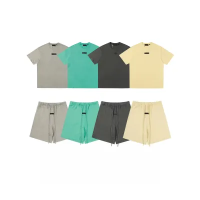 Fear of God Essentials Shorts & T-shirts Set CX58 2969986 01