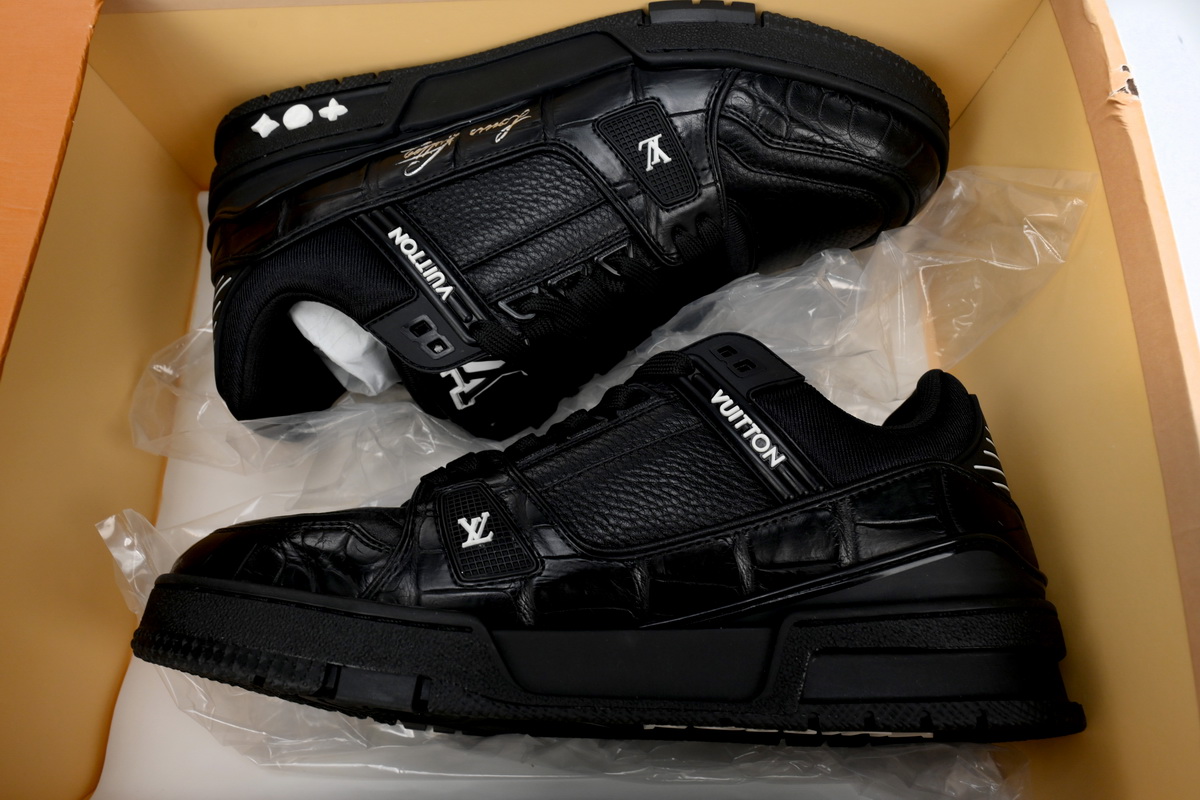 Louis Vuitton Trainer Sneaker Alligator Leather All Black