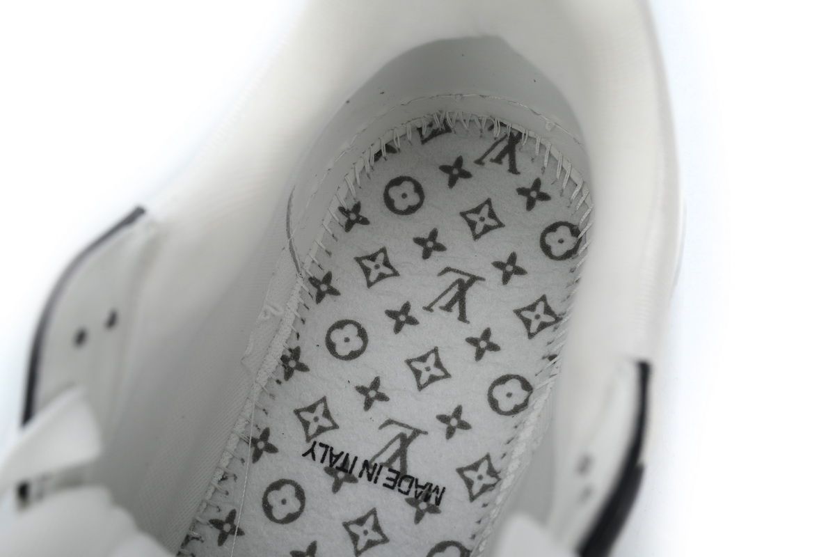 Louis Vuitton Trainer Sneaker Alligator Leather Tongue White Black