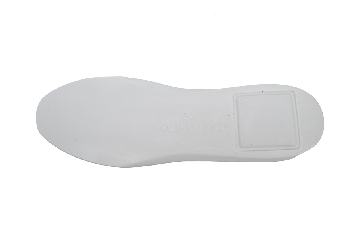 Louis Vuitton Trainer Sneaker Alligator Leather Tongue White Black