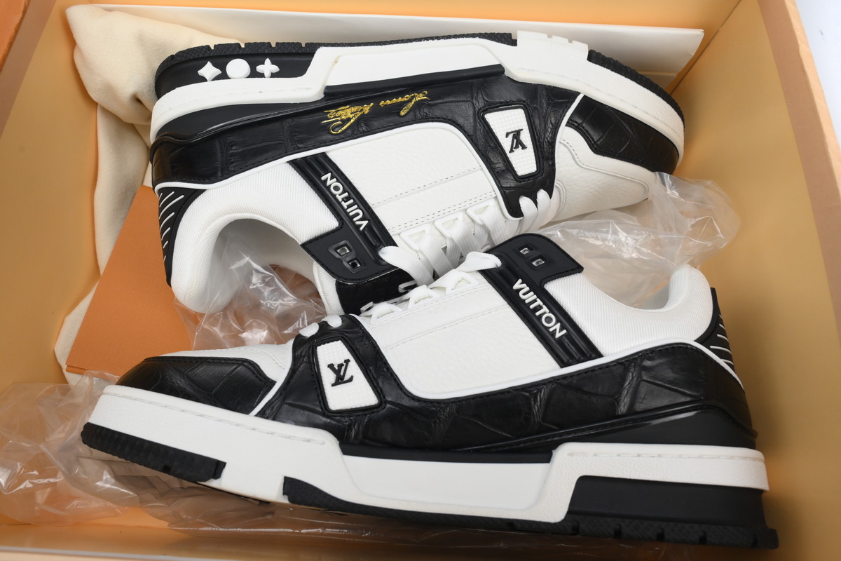 Louis Vuitton Trainer Sneaker Alligator Leather Tongue White Black
