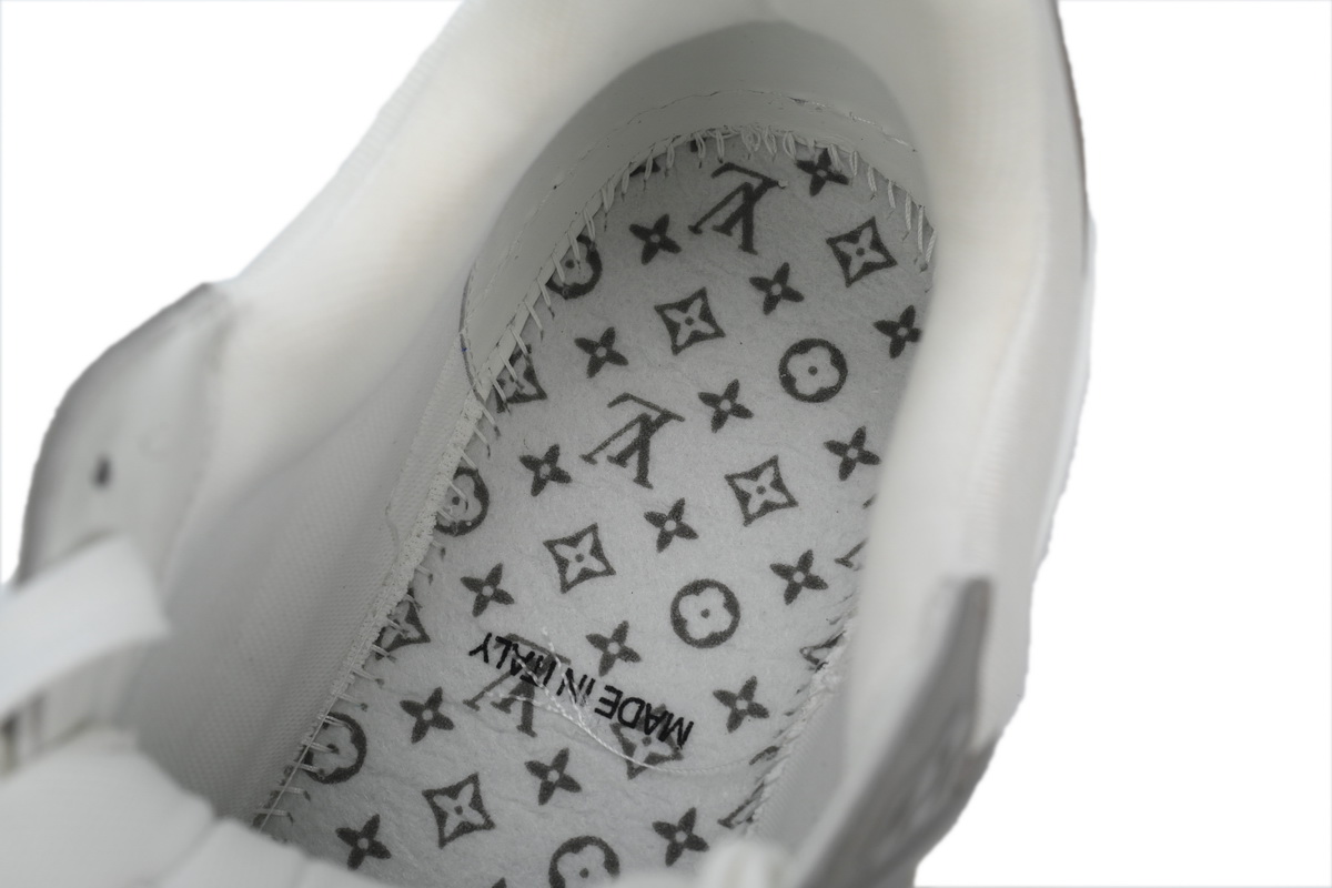 Louis Vuitton Trainer Sneaker Alligator Leather White Gray