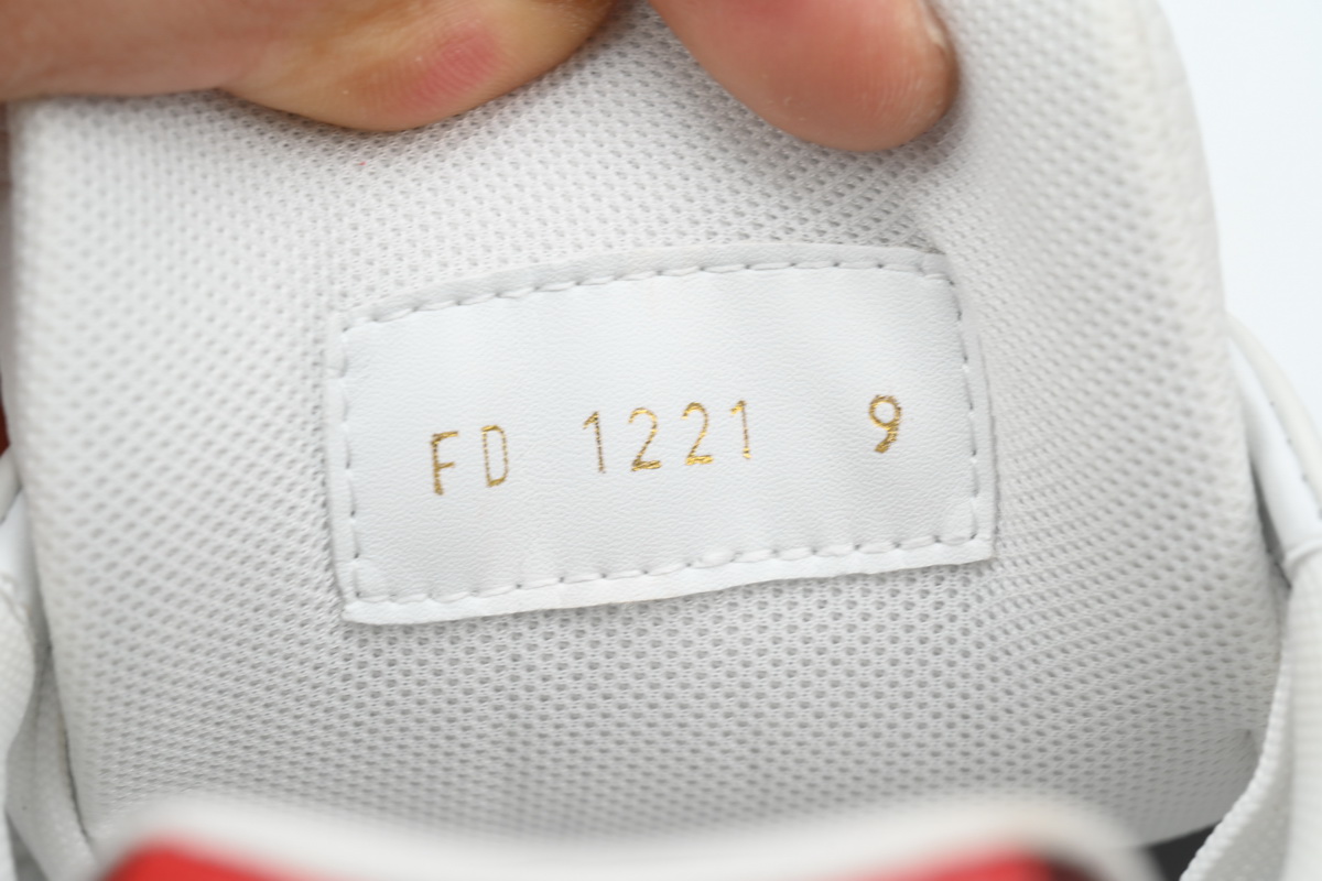 Louis Vuitton Trainer Sneaker Golf White Red