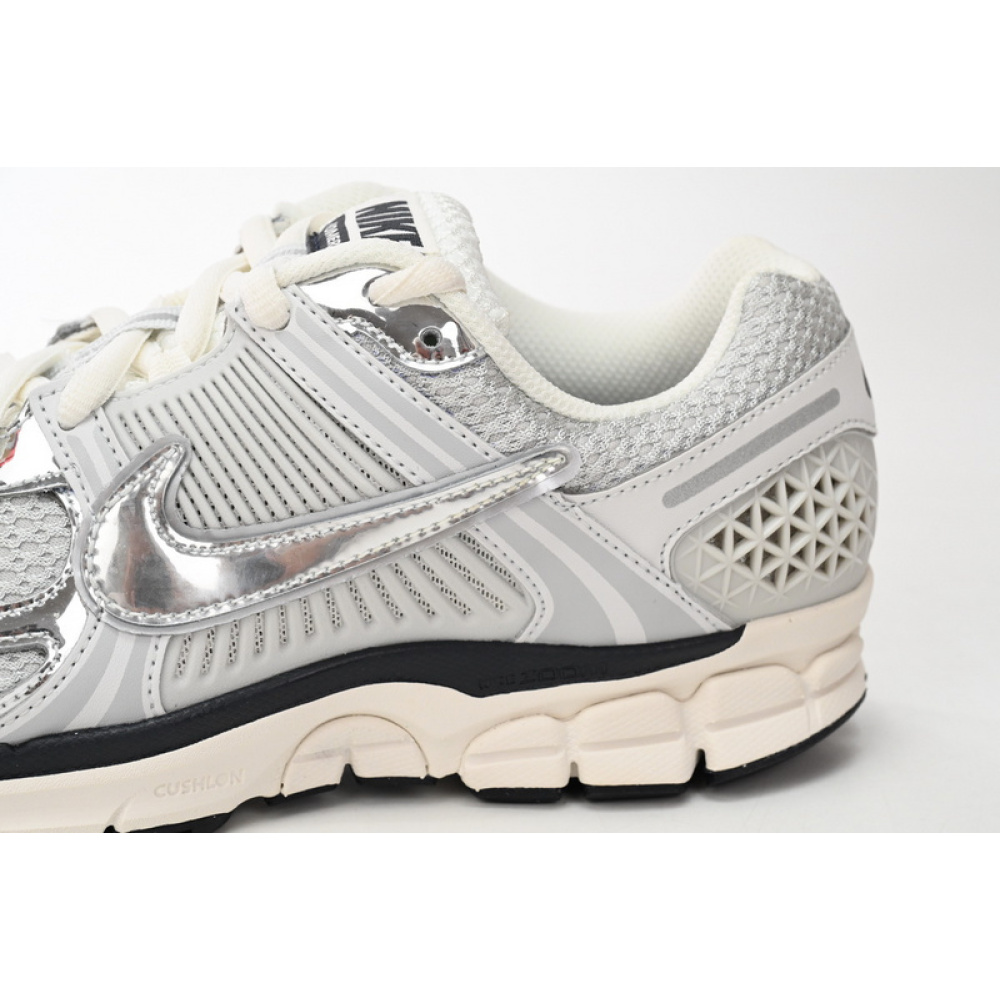 Nike Zoom Vomero 5 Photon Dust Metallic Silver FD0884-025