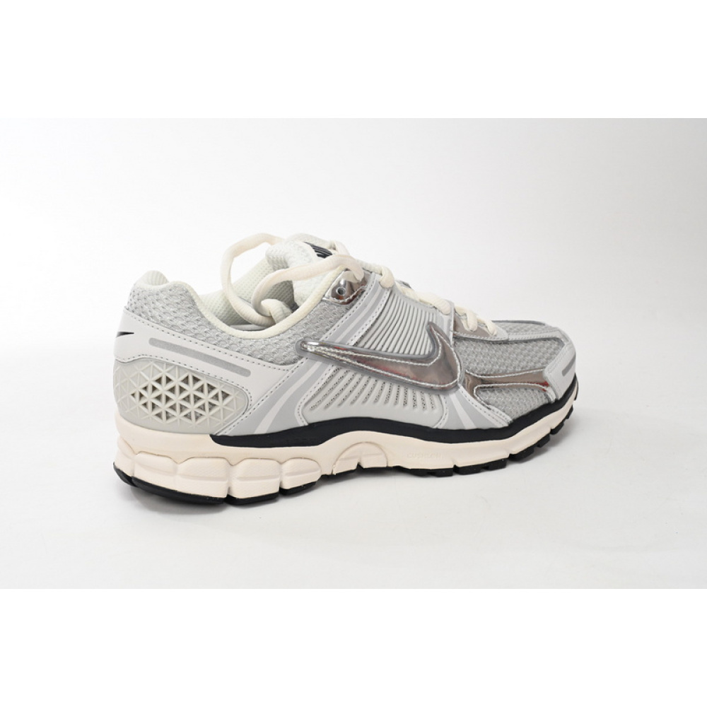 Nike Zoom Vomero 5 Photon Dust Metallic Silver FD0884-025