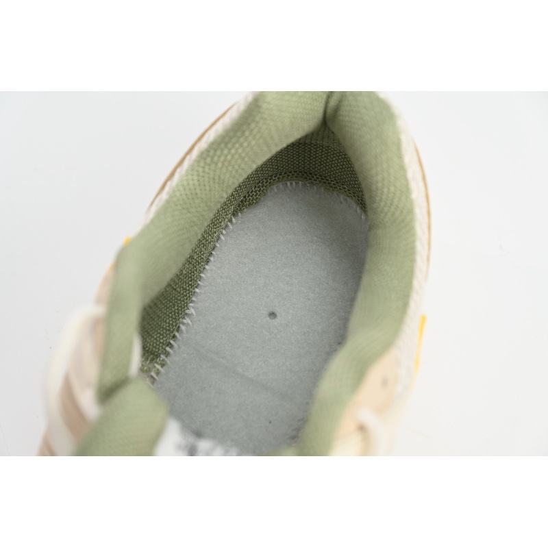 Nike Zoom Vomero 5 Sail Laser Orange Medium Olive FQ6868-181