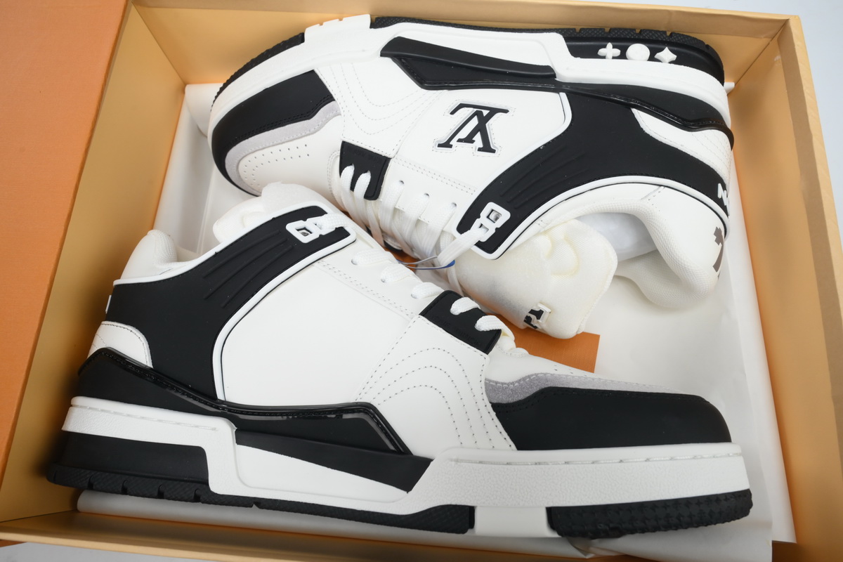 Louis Vuitton LV Trainer Sneaker Black White XD CK24071803