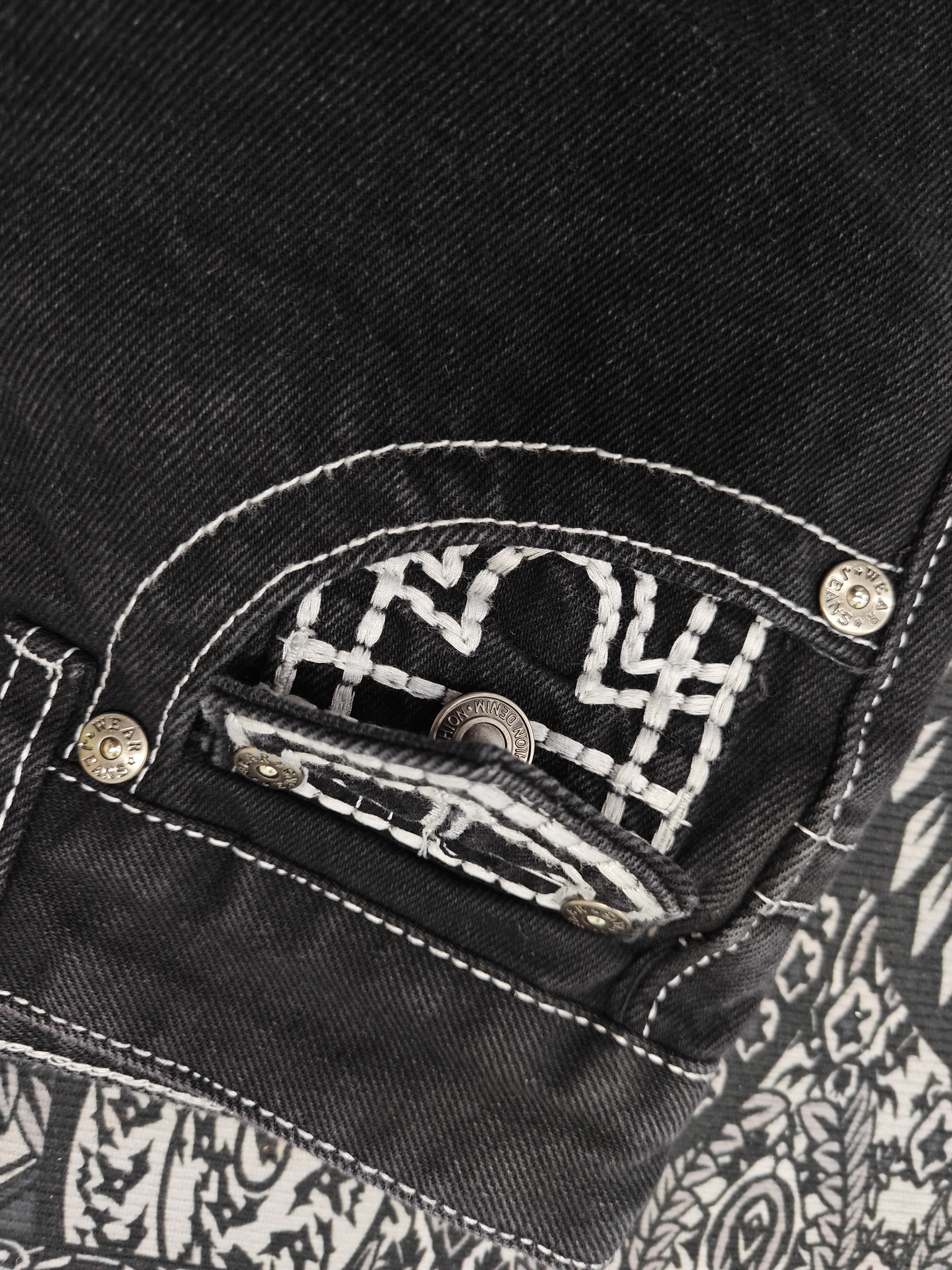 True Religion Black Straight Jean YZ0706