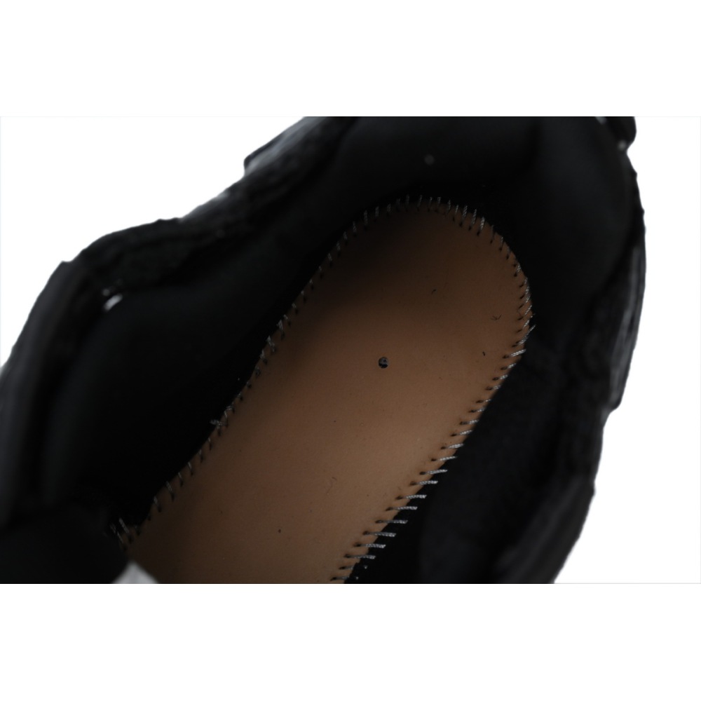 Balenciaga Runner Sneaker Black 656065 W3RA1 1000