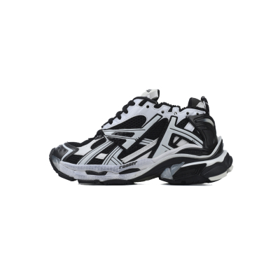 Balenciaga Runner Sneaker Black White 677403 Q3RB2 9010 01