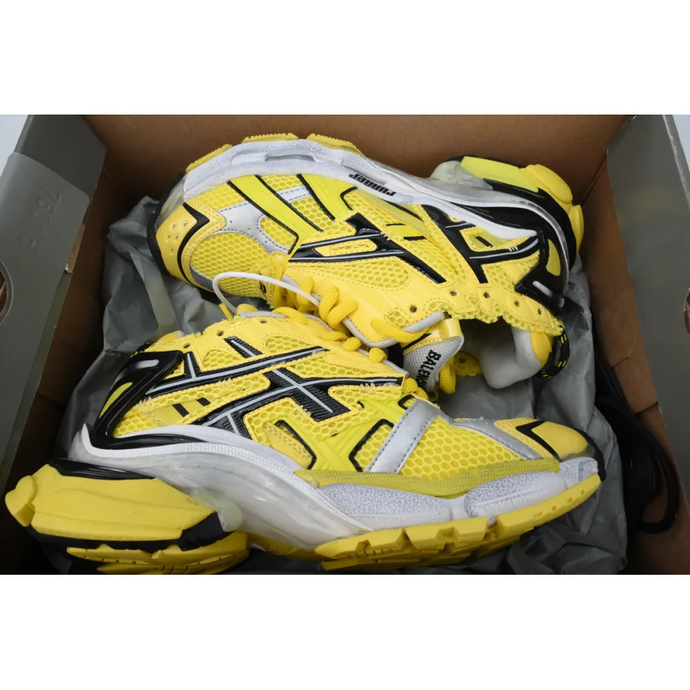 Balenciaga Runner Sneaker Black Yellow 677402 W2RJ5 2006