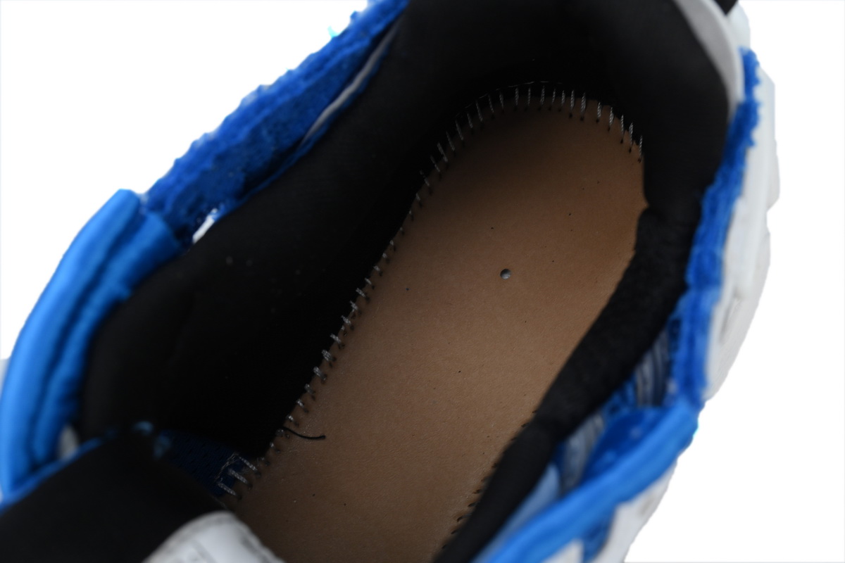 Balenciaga Runner Sneaker White Blue 677403 W3RB3 4912