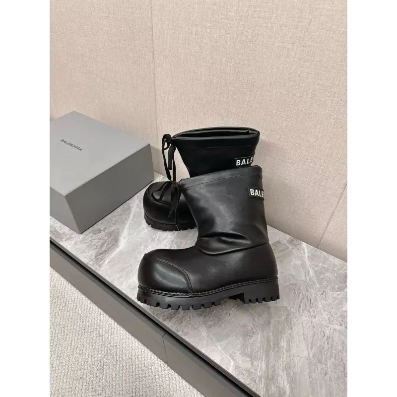 Balenciaga Black Alaska Low Boot PB 241028