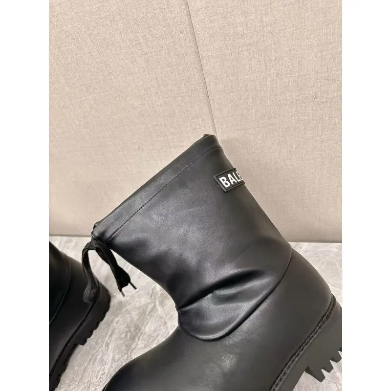 Balenciaga Black Alaska Low Boot PB 241028