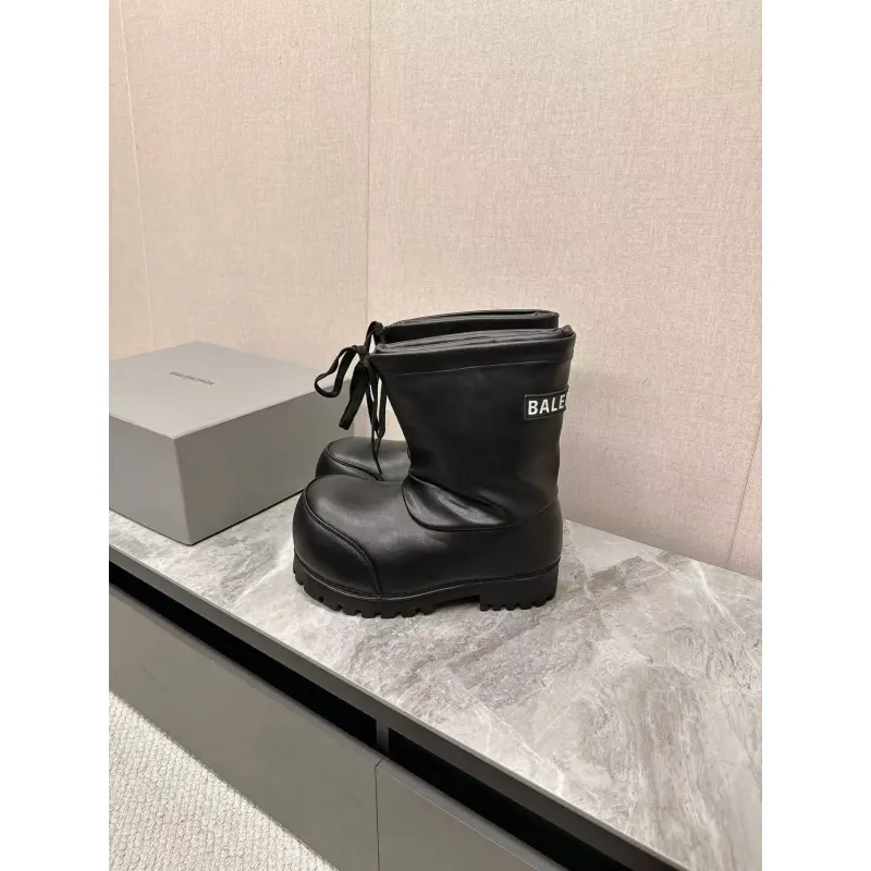 Balenciaga Black Alaska Low Boot PB 241028