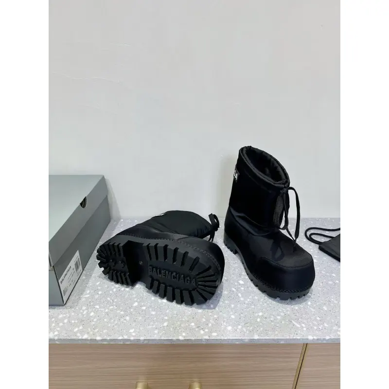 Balenciaga Black Alaska Low Nylon Snow Boot PB 241028