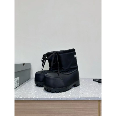 Balenciaga Black Alaska Low Nylon Snow Boot PB 241028 01