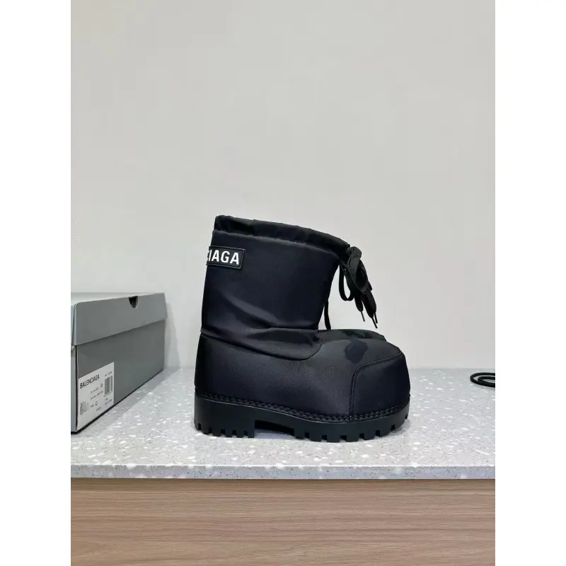 Balenciaga Black Alaska Low Nylon Snow Boot PB 241028
