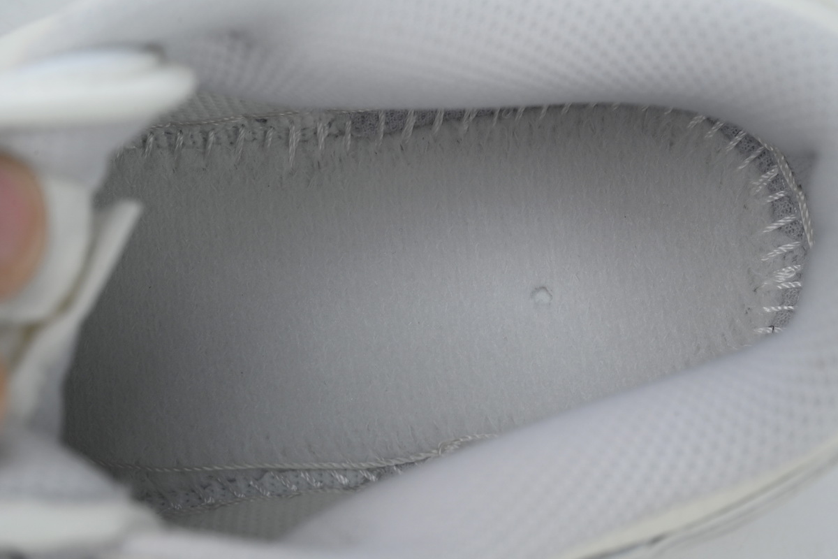 LJR Batch Nike Dunk Low x Undefeated White Grey SF1588-135