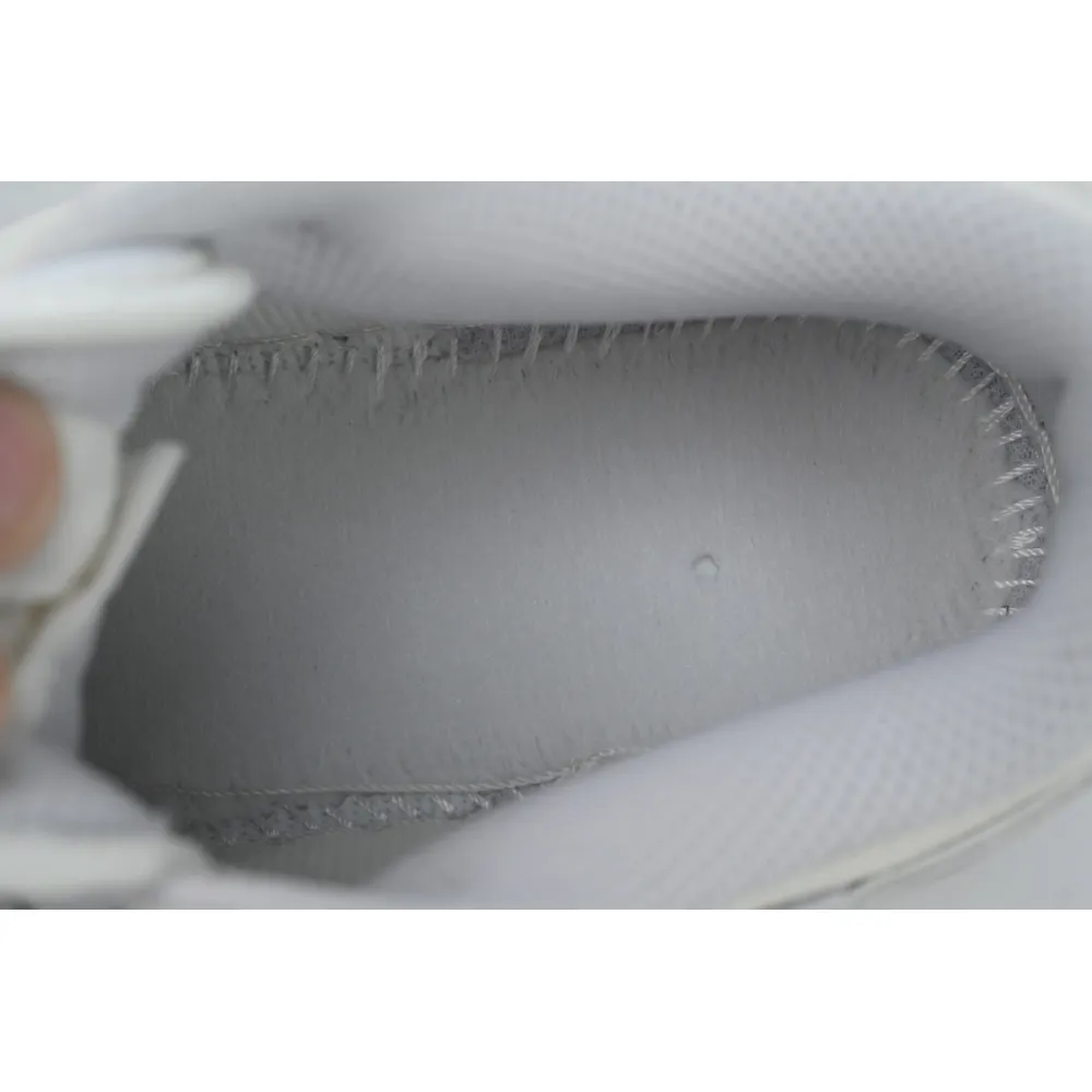LJR Batch Nike Dunk Low x Undefeated White Grey SF1588-135