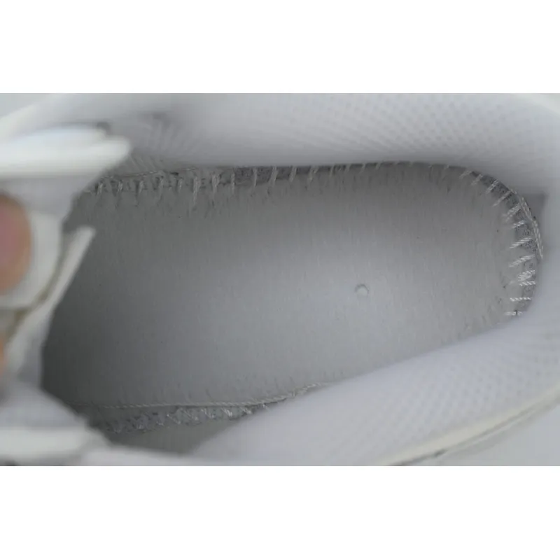 LJR Batch Nike Dunk Low x Undefeated White Grey SF1588-135