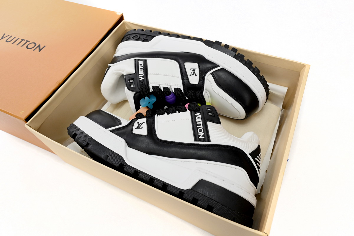 Louis Vuitton LV Trainer Maxi Sneaker Button Black 1AB8SD