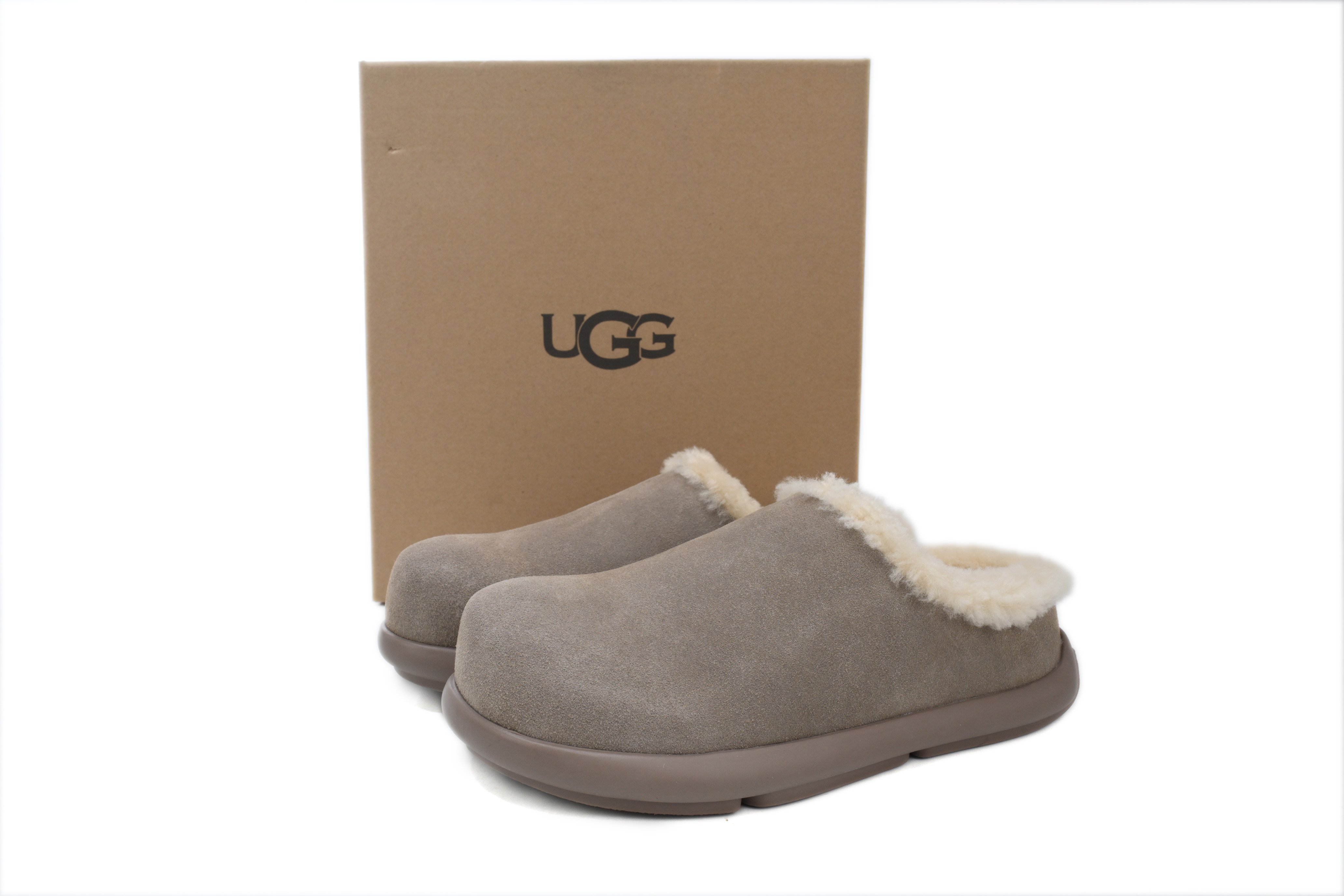 UGG Khaki 1155888