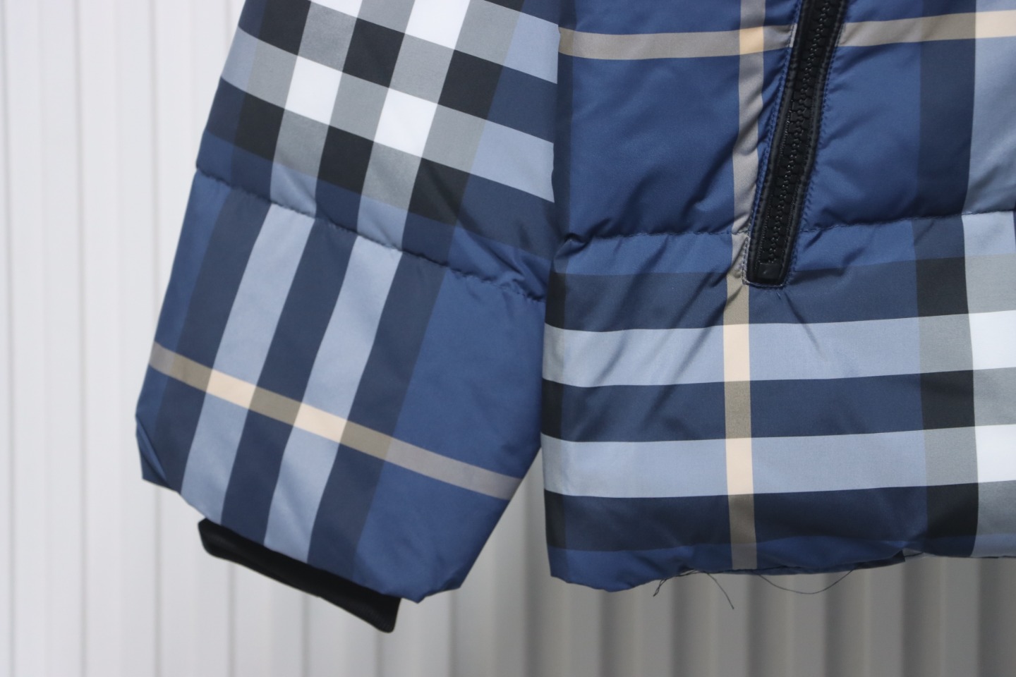Burberry Check Down Jacket Blue CK 520698670