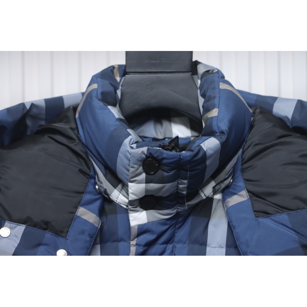 Burberry Check Down Jacket Blue CK 520698670