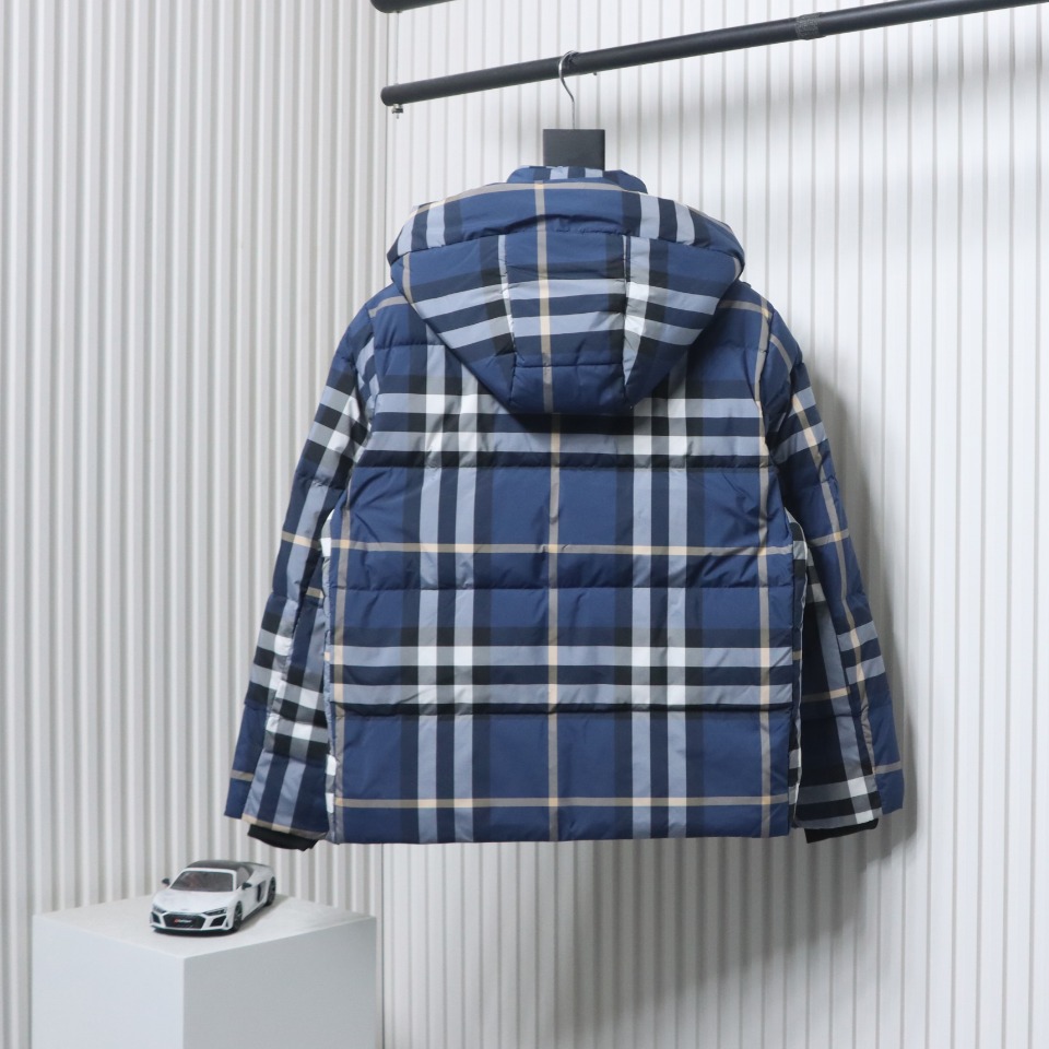 Burberry Check Down Jacket Blue CK 520698670