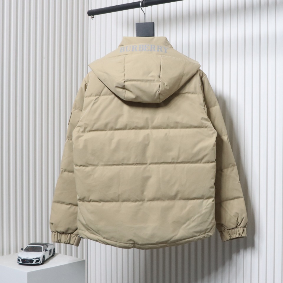 Burberry Embroidered Small Logo Stand Collar Hooded Down Jacket Beige CK22Fw WR6202024050