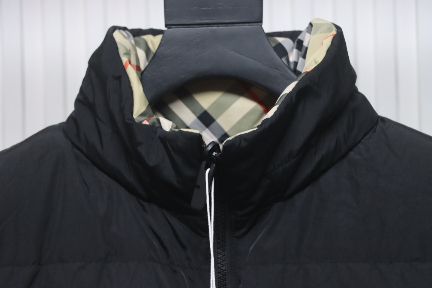 Burberry Reversible Check Pattern Waistcoat Vest Beige CK WN5002024038