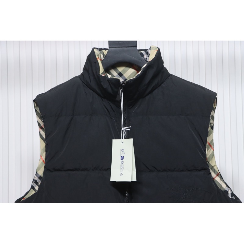 Burberry Reversible Check Pattern Waistcoat Vest Beige CK WN5002024038