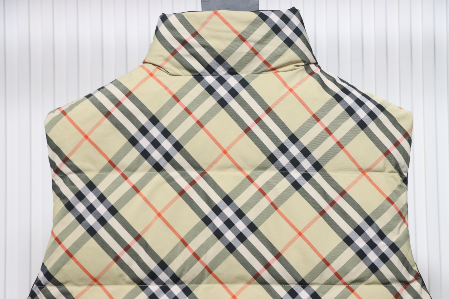 Burberry Reversible Check Pattern Waistcoat Vest Beige CK WN5002024038