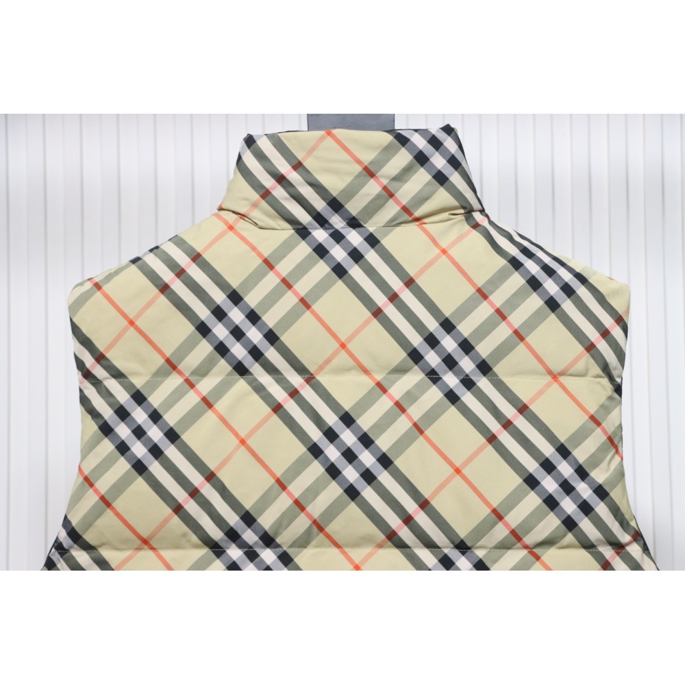 Burberry Reversible Check Pattern Waistcoat Vest Beige CK WN5002024038
