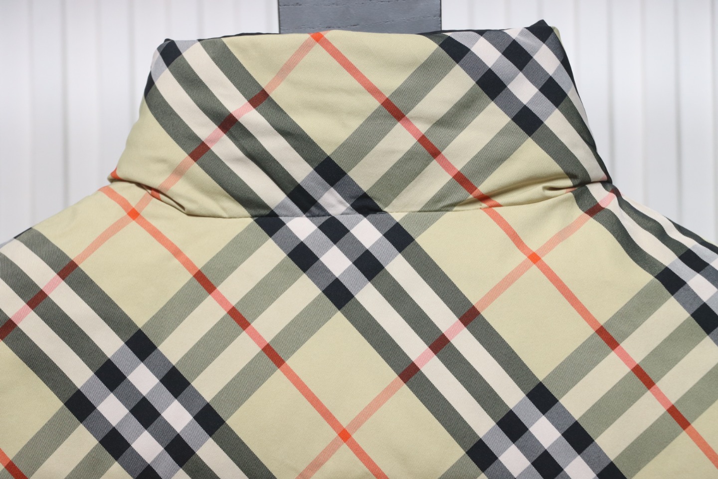 Burberry Reversible Check Pattern Waistcoat Vest Beige CK WN5002024038